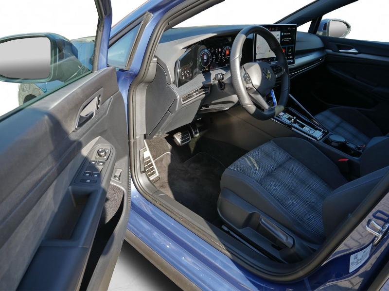 Volkswagen Golf GTE – image 14 of 24