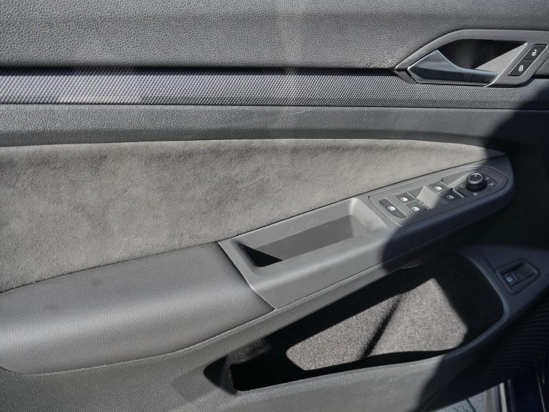 Volkswagen Golf GTE – image 21 of 24