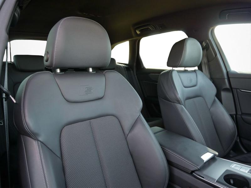 Audi A6 Avant S line – image 10 of 24