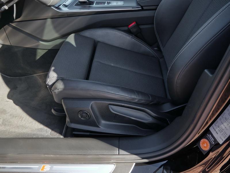 Audi A6 Avant S line – image 22 of 24