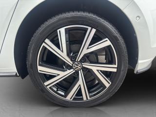 Volkswagen Polo R-Line – image 12 of 16