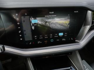 Volkswagen Touareg R-Line – image 21 of 25