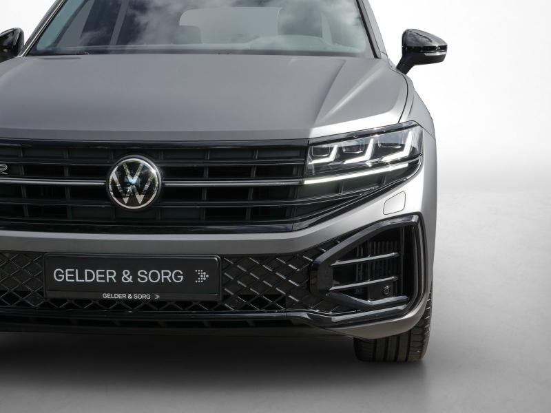 Volkswagen Touareg R-Line – image 12 of 25