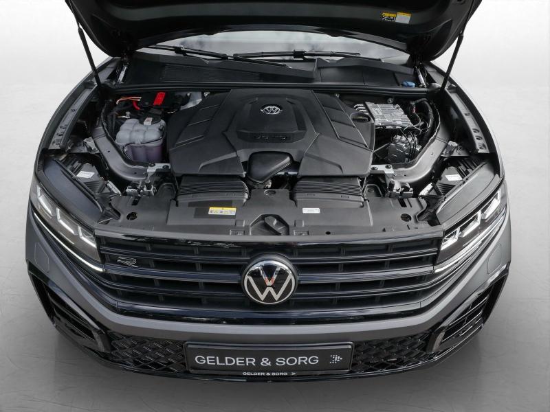 Volkswagen Touareg R-Line – image 18 of 25