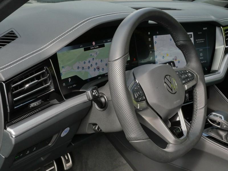 Volkswagen Touareg R-Line – image 20 of 25