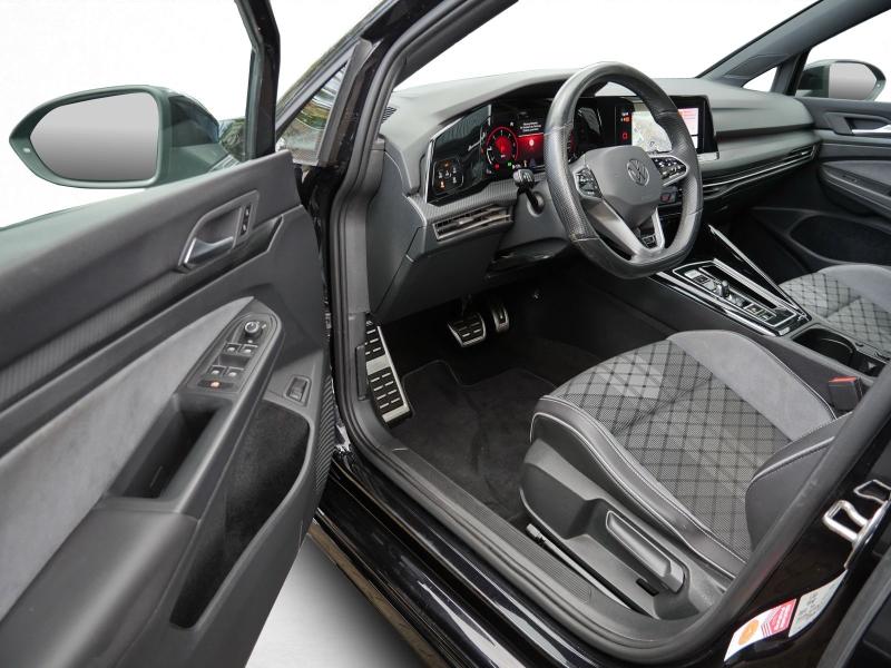 Volkswagen Golf Variant R-Line – image 14 of 24