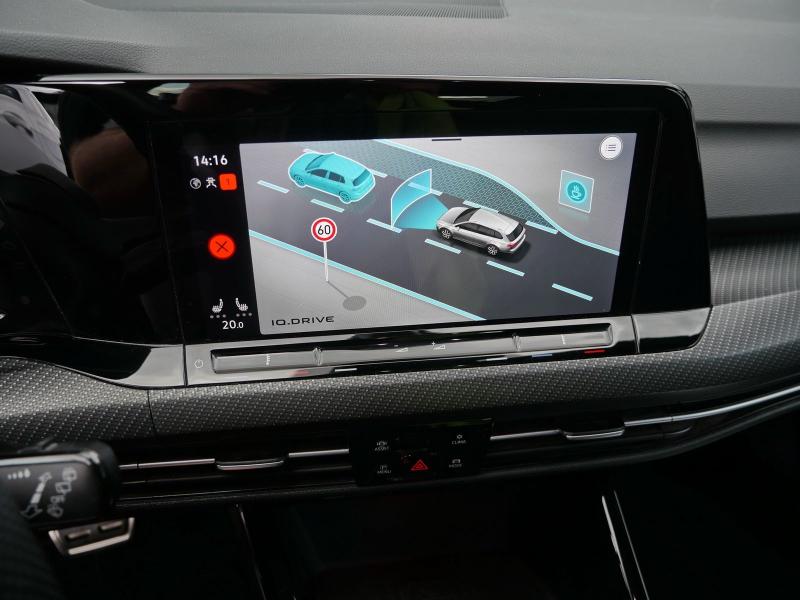 Volkswagen Golf Variant R-Line – image 20 of 24