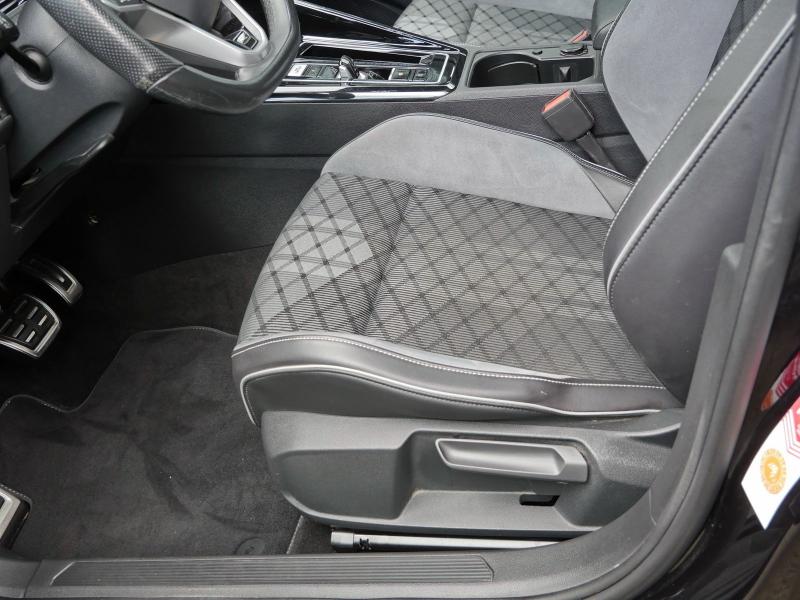 Volkswagen Golf Variant R-Line – image 22 of 24