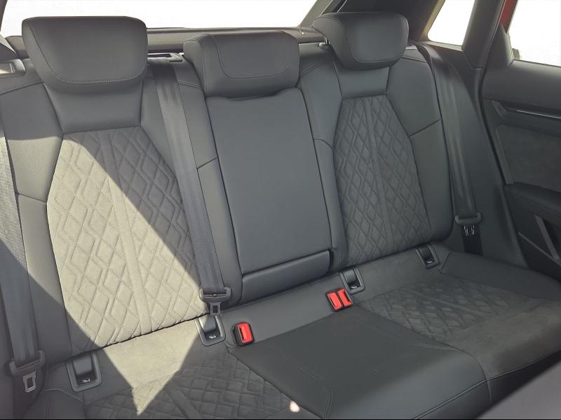 Audi RS 3 Sportback – image 16 of 21