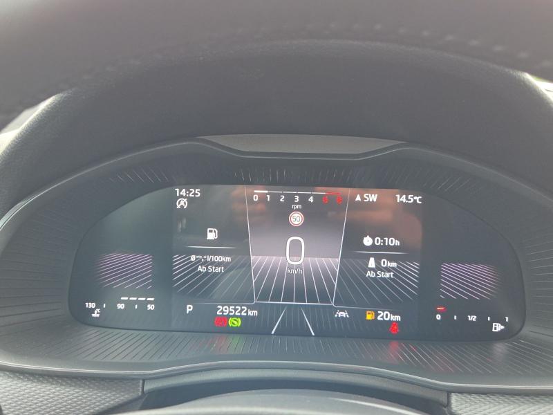 Škoda Kamiq Essence – image 9 of 22