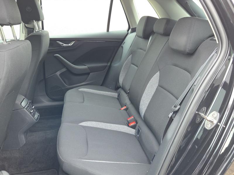 Škoda Kamiq Essence – image 16 of 22