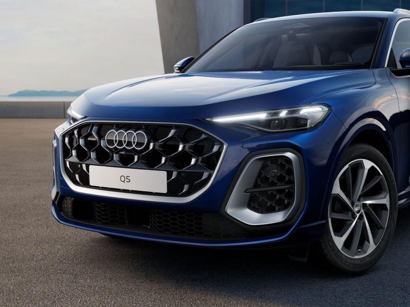 Audi Q5 S line – image 1 of 6