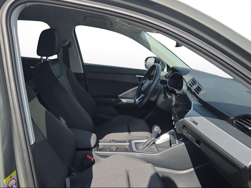 Audi Q3 advanced – image 4 of 21