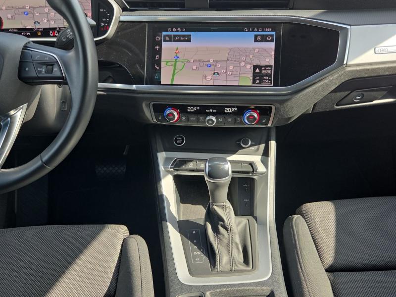 Audi Q3 advanced – image 7 of 21