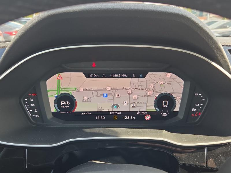 Audi Q3 advanced – image 9 of 21