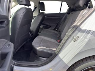 Volkswagen Golf Style – image 13 of 15