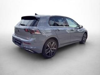 Volkswagen Golf Style – image 14 of 15