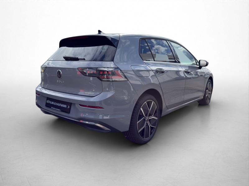 Volkswagen Golf Style – image 2 of 15