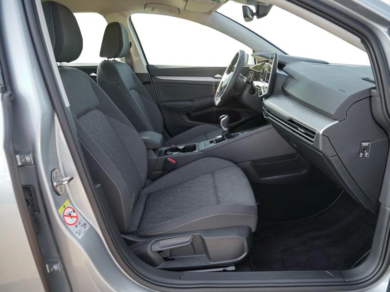 Volkswagen Golf LIFE – image 4 of 23
