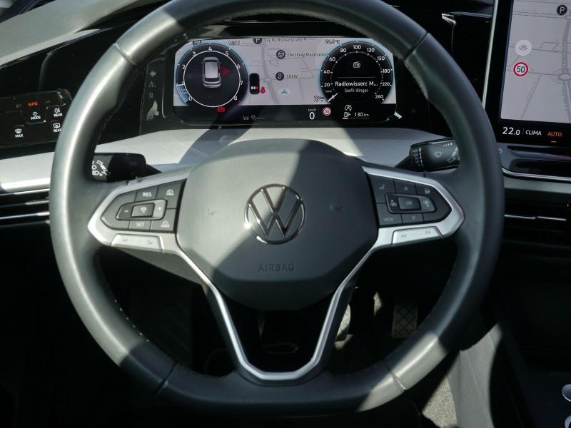 Volkswagen Golf LIFE – image 9 of 23