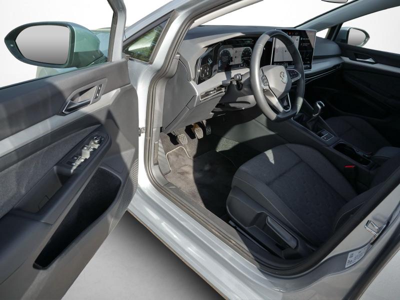 Volkswagen Golf LIFE – image 14 of 23
