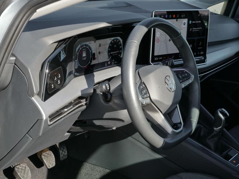 Volkswagen Golf LIFE – image 18 of 23