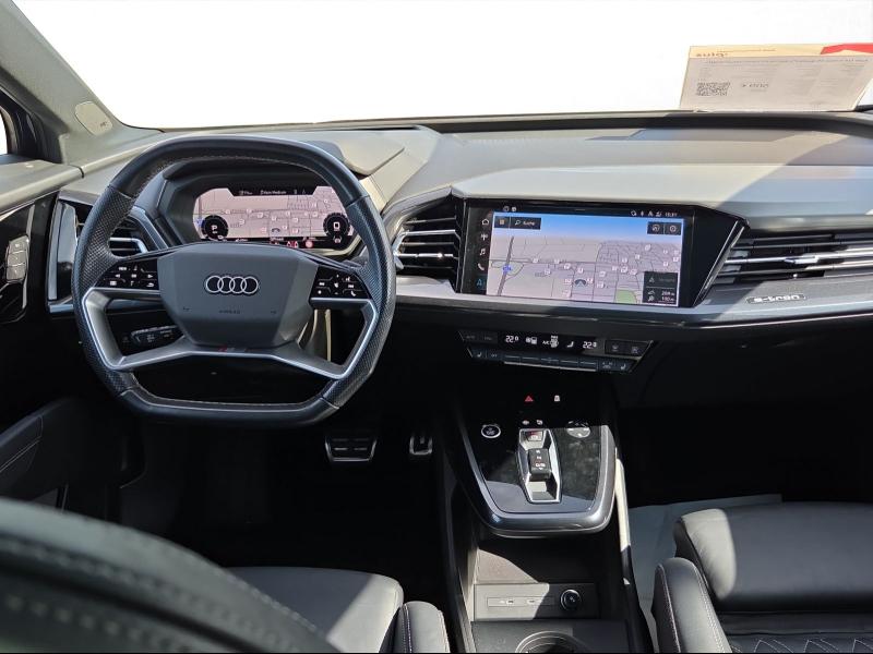 Audi Q4 e-tron S line – image 5 of 21