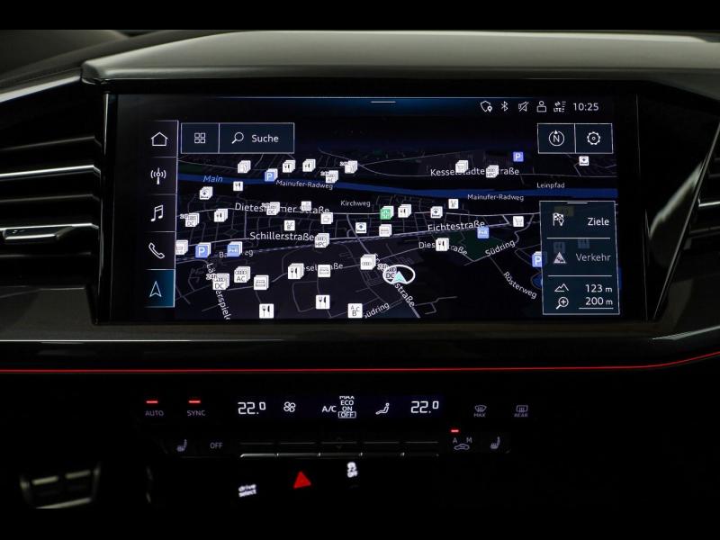 Audi Q4 Sportback e-tron S line – image 13 of 25