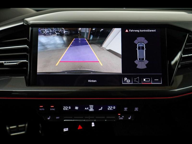 Audi Q4 Sportback e-tron S line – image 14 of 25