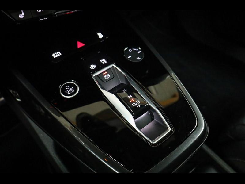 Audi Q4 Sportback e-tron S line – image 15 of 25