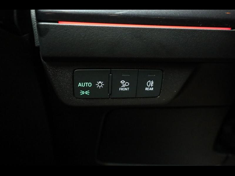Audi Q4 Sportback e-tron S line – image 17 of 25