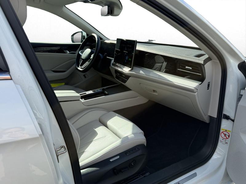 Volkswagen Passat Variant Elegance – image 4 of 25