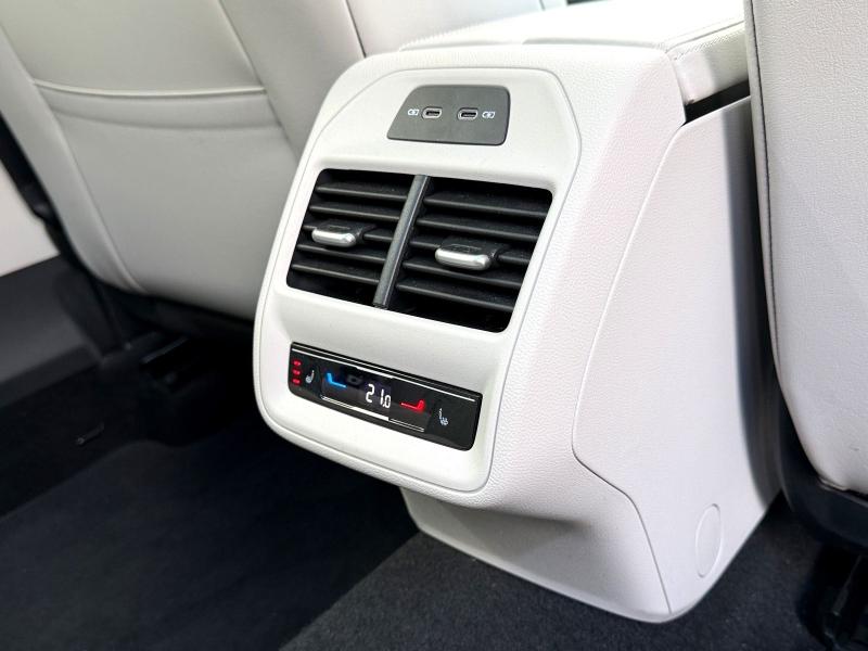 Volkswagen Passat Variant Elegance – image 17 of 25