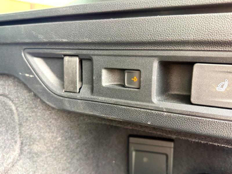 Volkswagen Passat Variant Elegance – image 21 of 25