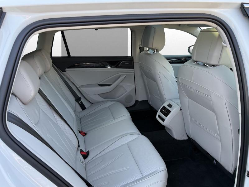 Volkswagen Passat Variant Elegance – image 16 of 25