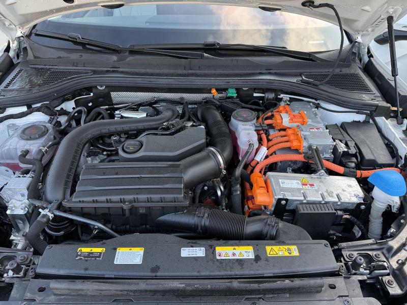 Volkswagen Passat Variant Elegance – image 18 of 25
