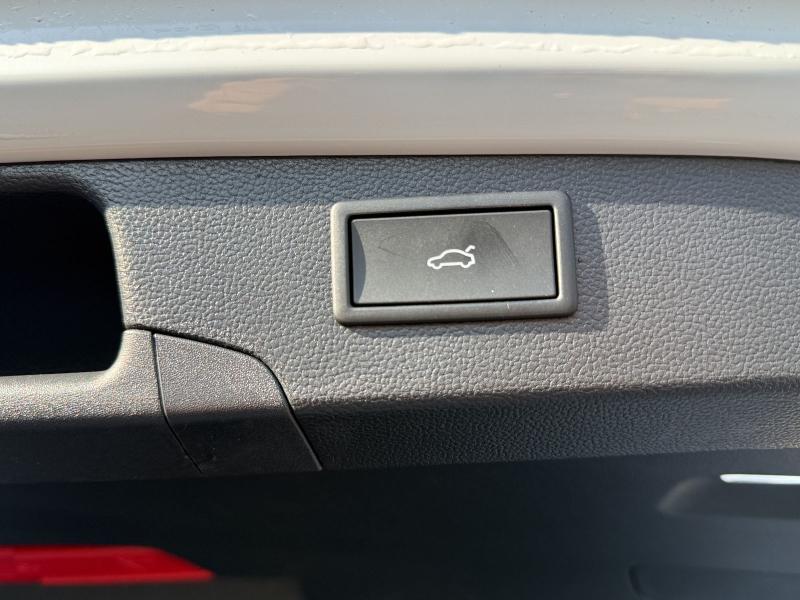 Volkswagen Passat Variant Elegance – image 22 of 25