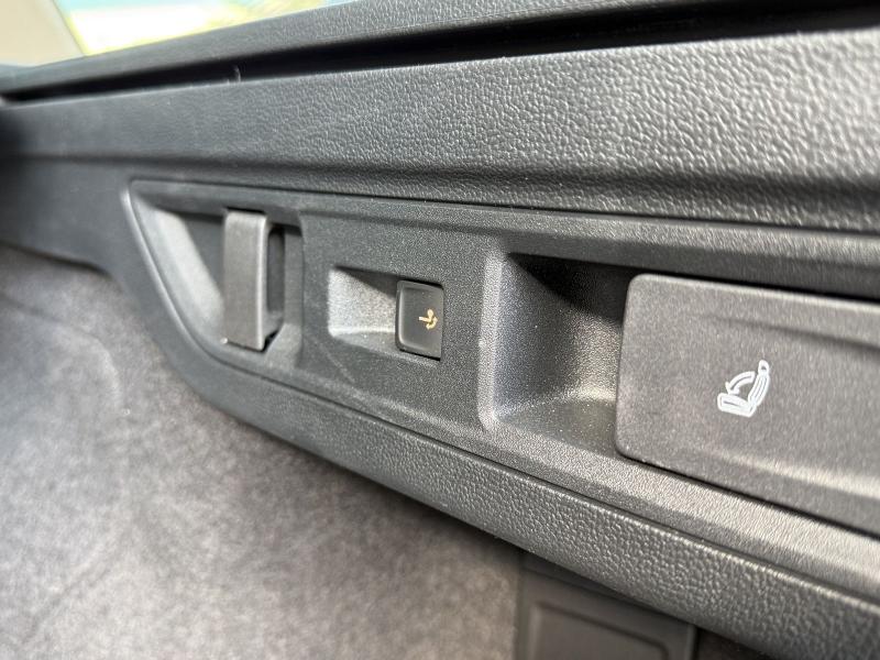 Volkswagen Passat Variant Elegance – image 23 of 25