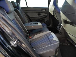 Volkswagen Golf Variant R – image 15 of 24