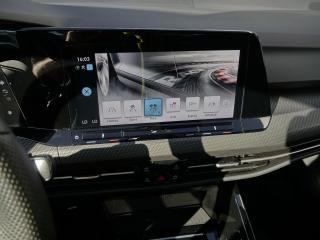 Volkswagen Golf Variant R – image 20 of 24