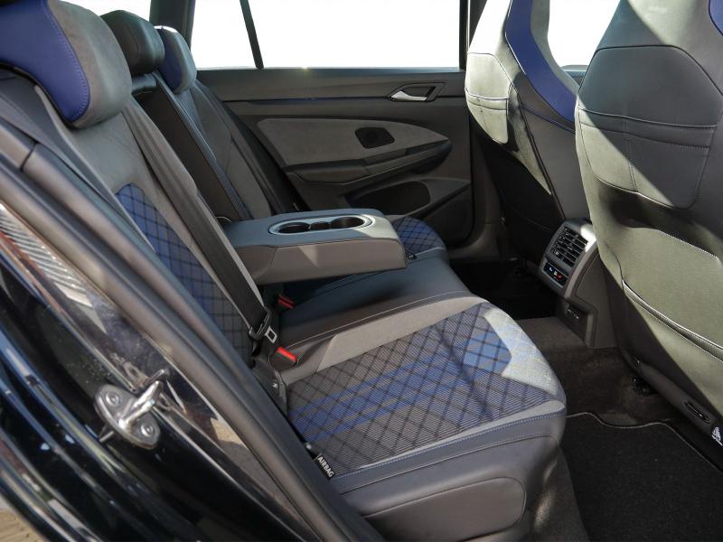 Volkswagen Golf Variant R – image 15 of 24