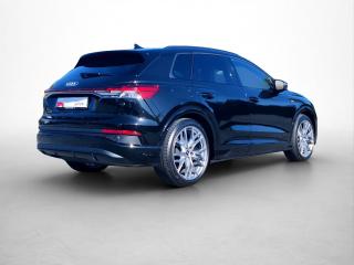 Audi Q4 e-tron S line – image 2 of 25