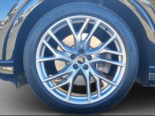 Audi Q4 e-tron S line – image 13 of 25