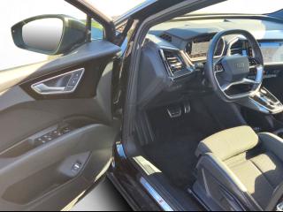 Audi Q4 e-tron S line – image 14 of 25