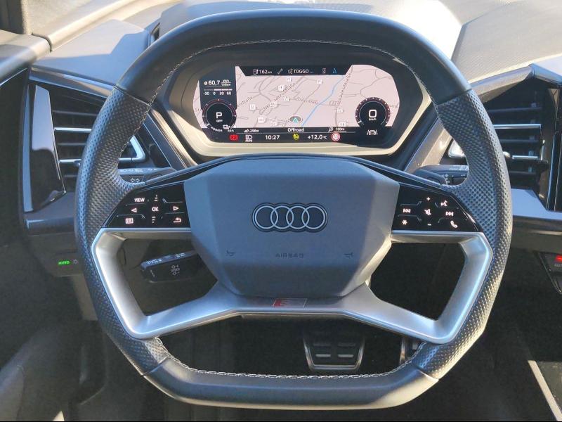 Audi Q4 e-tron S line – image 8 of 25