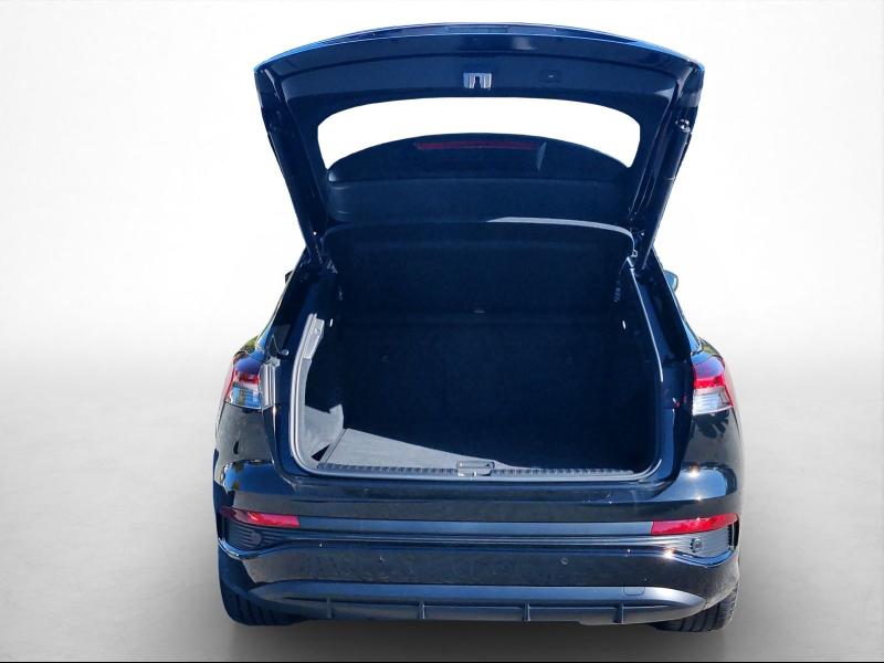 Audi Q4 e-tron S line – image 11 of 25