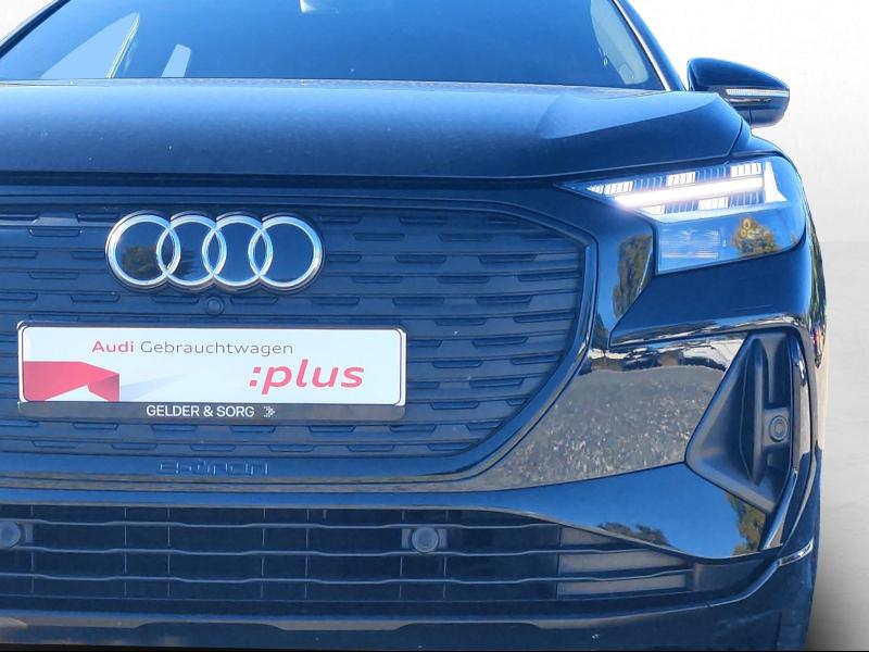 Audi Q4 e-tron S line – image 12 of 25
