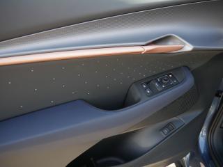 Cupra Tavascan VZ – image 21 of 24