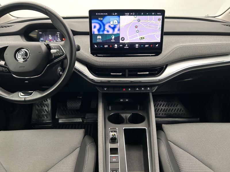 Škoda Enyaq Loft – image 7 of 17