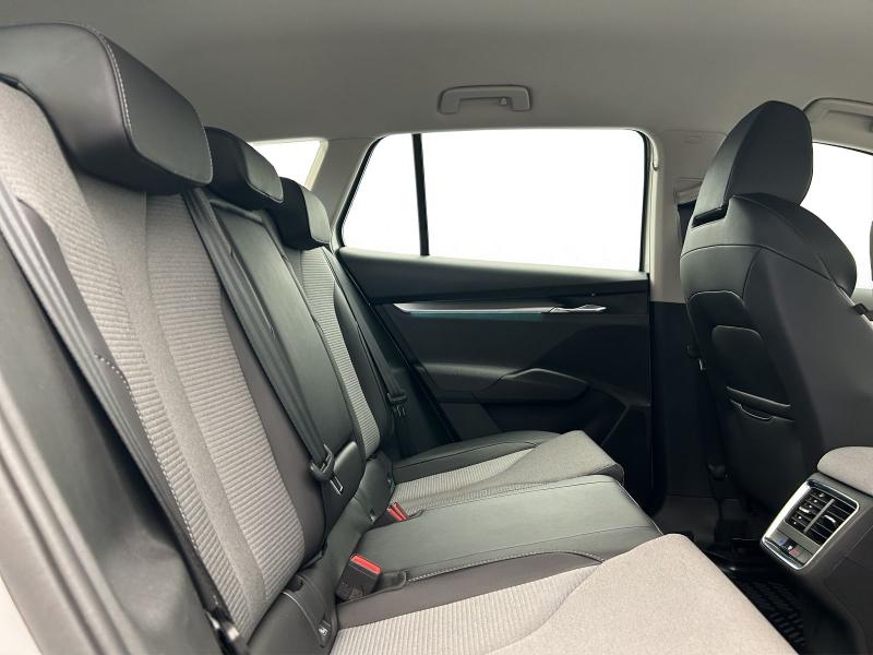 Škoda Enyaq Loft – image 15 of 17